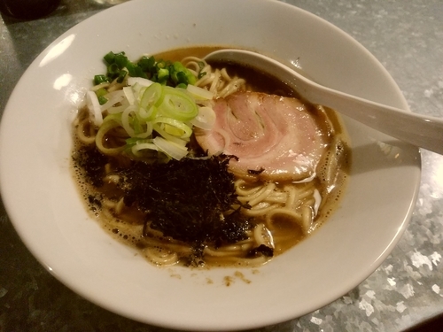 「塩らぁめん(並盛・130g)870円」@らぁめん家 有坂の写真