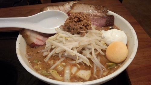 「焼豚濃厚味噌麺」@丹行味素 北新横浜本店の写真