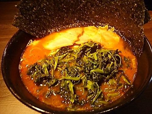 「美辛らーめん、太麺、ほうれん草海苔増し」@ラーメン 萩原家 藤沢店の写真