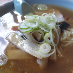 本日2/21のみ、ラーメン200円ギョーザ200円