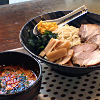 「悠河スペシャルつけ麺900円（2辛）＋チャーシュー3枚220」@悠河らーめん 町田中町店の写真