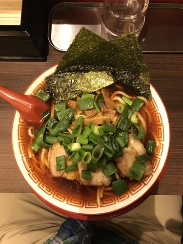 「中華そば(中)、海苔トッピング(サービス) 680円」@麺屋7.5Hz 新橋店の写真