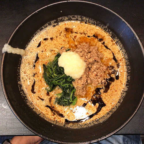 「黒の阿修羅（ニンニク）」@地獄の担担麺 護摩龍 百人町総本山の写真