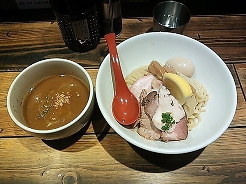 「鶏白湯特製つけ麺」@麺屋 翔 西新宿本店の写真