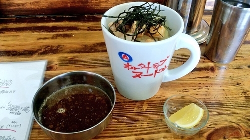 「煮干しつけカップヌードル」@オルタナティブヌードルの写真