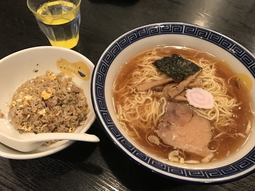 「東京ラーメン+半チャーハン」@東京ラーメン ラ・ヌイユ(La Nouille)の写真