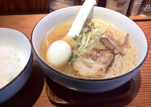 「味玉和塩らぁ麺 820円」@麺や ひだまりの写真