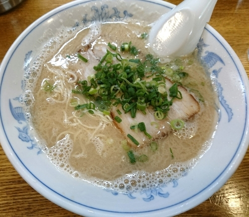 「博多ラーメン　替え玉一回」@博多ラーメン ばりこて 高田馬場店の写真
