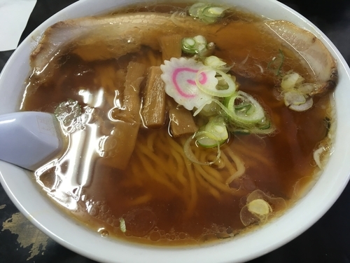 「醤油いっぽんのせ 大盛り」@食堂 はせ川の写真