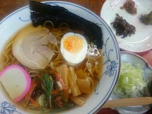 「ラーメン ￥850」@千本屋の写真