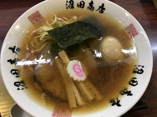 「醤油らーめん720円＋味玉110円」@麺組の写真