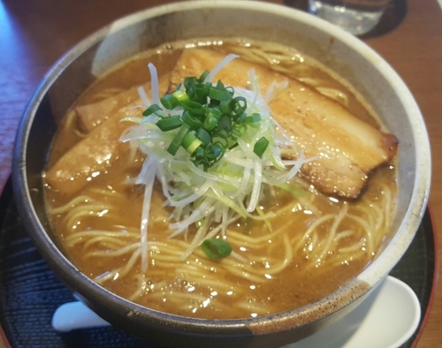 「らーめん（大盛）」@ゆいが 総本店の写真