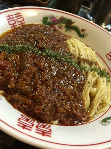 「【限定】ラム薫るぶっかけ和えそばspicyとまとカレー ８５０円」@らーめん 五ノ神製作所の写真
