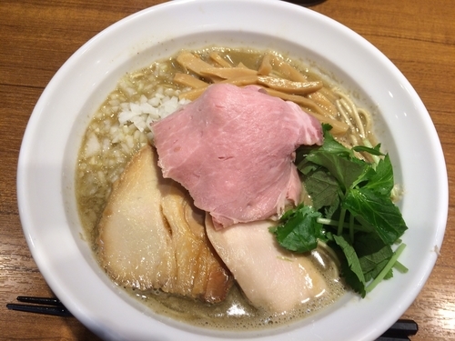 「川越醤油らーめん煮干」@寿製麺よしかわ 川越店の写真