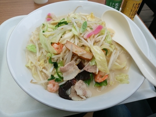 「野菜たっぷりちゃんぽん　麺増量」@リンガーハット グランツリー武蔵小杉店の写真