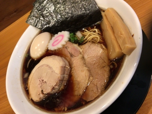 「中華そば　特製（全部のせ）」@中華そば 弌の写真