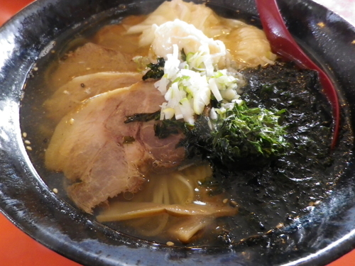 「キンメとエビのワンタン入り天然塩チャーシューメン」@中国料理 一品香の写真