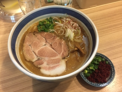 「濃厚みそエビ辛し中華そば 800円」@浜屋 西新井店の写真