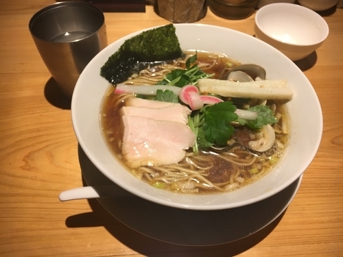 「鶏・煮干し・蛤のトリプルSOBA」@Ginza Noodles むぎとオリーブの写真