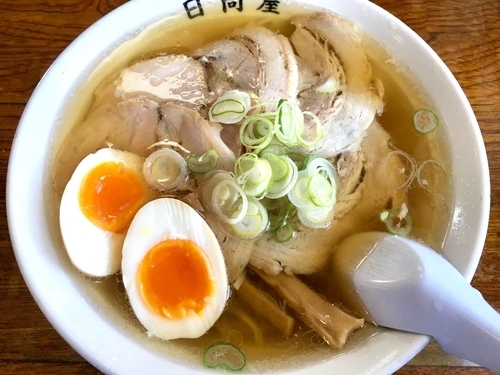 「チャーシューメン850円＋煮たまご100円」@青竹手打ちラーメン 日向屋の写真
