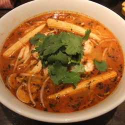 【限定】トムヤンクンらーめん（900円）