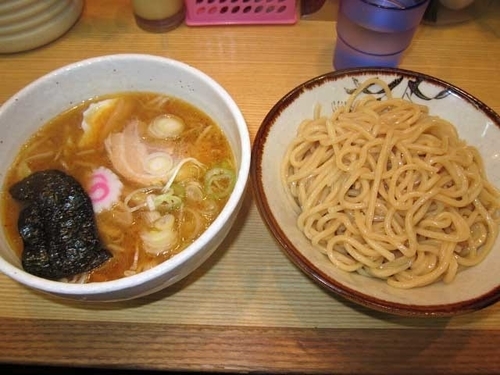 「特製もりそば小　680円＋温野菜　100円」@新橋 大勝軒の写真