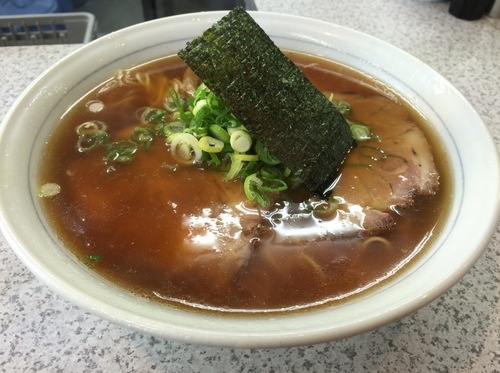 「しょうゆチャーシュー麺 大盛り」@支那そばや 鶴ヶ峰店の写真