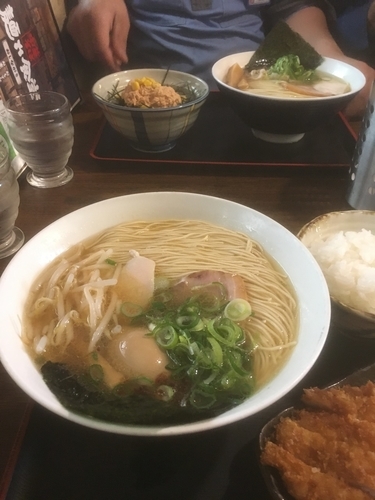 「味玉しおそば＋ランチセット」@麺や食堂 本店の写真