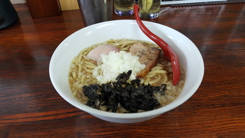 「背脂煮干しらーめん」@煮干し中華そば 蓮の華の写真