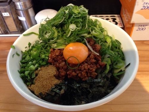 「九条ネギ増し台湾混ぜそば」@麺屋こころ 梅ヶ丘店の写真