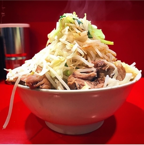 「ブタ入りラーメン」@ラーメン二郎 府中店の写真