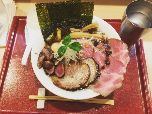 「特製紀州鴨そば(数量限定とろけるイベリコ豚チャーシュー,二度漬け」@燃えよ麺助の写真