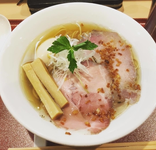 「金色貝そば(こんじきかいそば)＋卵トッピング」@燃えよ麺助の写真