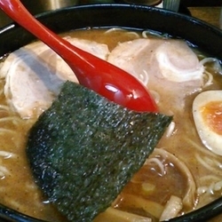 醤油らあめん　690円(大盛サービス)