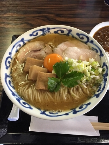 「醤油白湯そば 大盛  880円」@桜木製麺所の写真