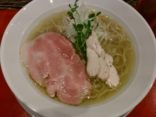 「塩丸鶏軍鶏ラーメン880円」@鴨だしらーめん 鴨福の写真