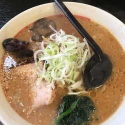 赤味噌らー麵　500円