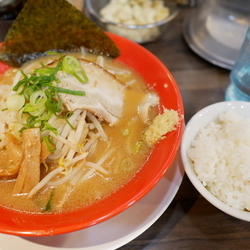 濃厚味噌ラーメン＋サービスライス