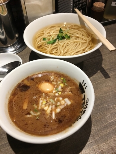 「つけ麺(熱盛)850円」@つけめんTETSU 京王モール新宿店の写真