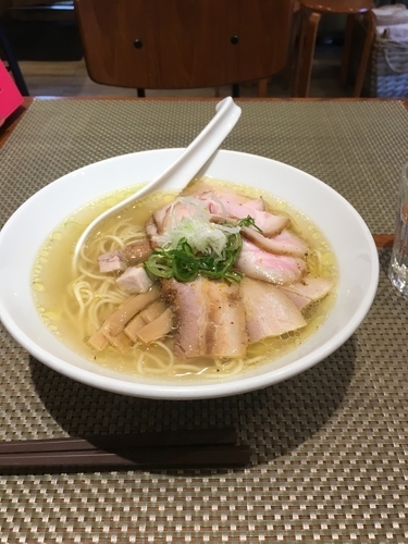 「旨味鶏出汁チャーシュー しお」@生粋 花のれんの写真