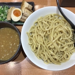 超濃厚魚介とんこつつけ麺（780円）