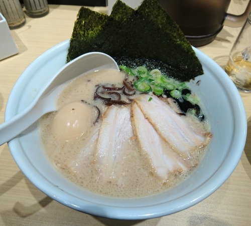 「スペシャル豚骨プレーン」@TOKYO豚骨BASE MADE by 一風堂 赤羽店の写真