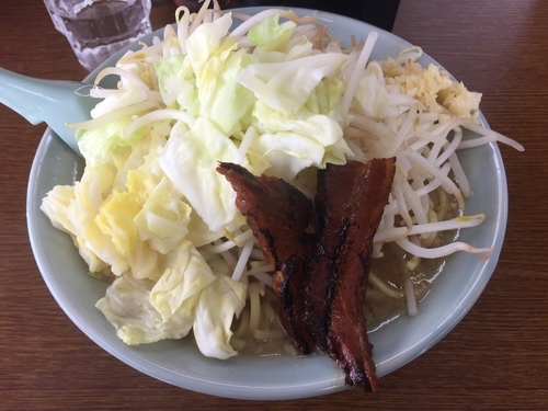 「とんこつモヤキャベラーメン(750円)」@ラーメン 三浦屋の写真