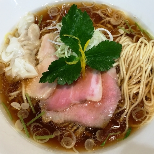 「鶏そば（醤油）＋サービスワンタン」@麺LABOひろの写真