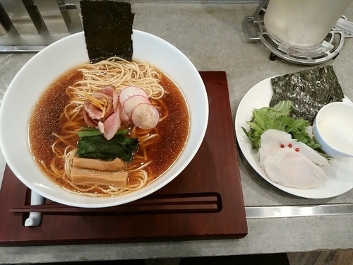 「山　特製　鶏だし」@ラーメンクワトロの写真