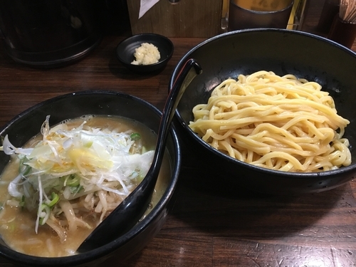 「味噌つけ麺 野菜 ニンニク 大盛り」@麺処 花田 池袋店の写真