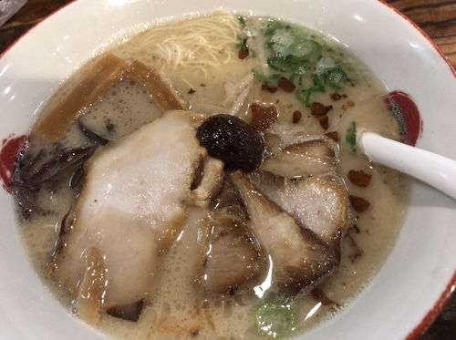 「こってり肉入り」@ラーメン一興 今治店の写真
