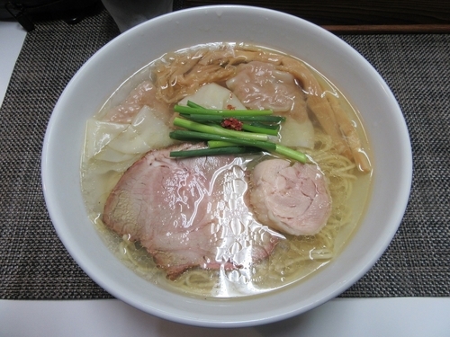「塩ワンタン麺（９８０円）」@麺や金時の写真