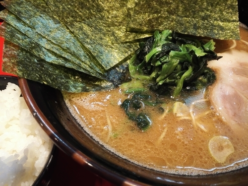 「ラーメン　針金、濃いめ、多目」@横浜家系らーめん 清水家の写真