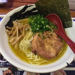 塩らーめん(￥700)　＋中盛(無料)